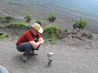 Koffie maken op de as van de vulkaan