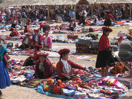 06  De kleurrijke markt van Chincero